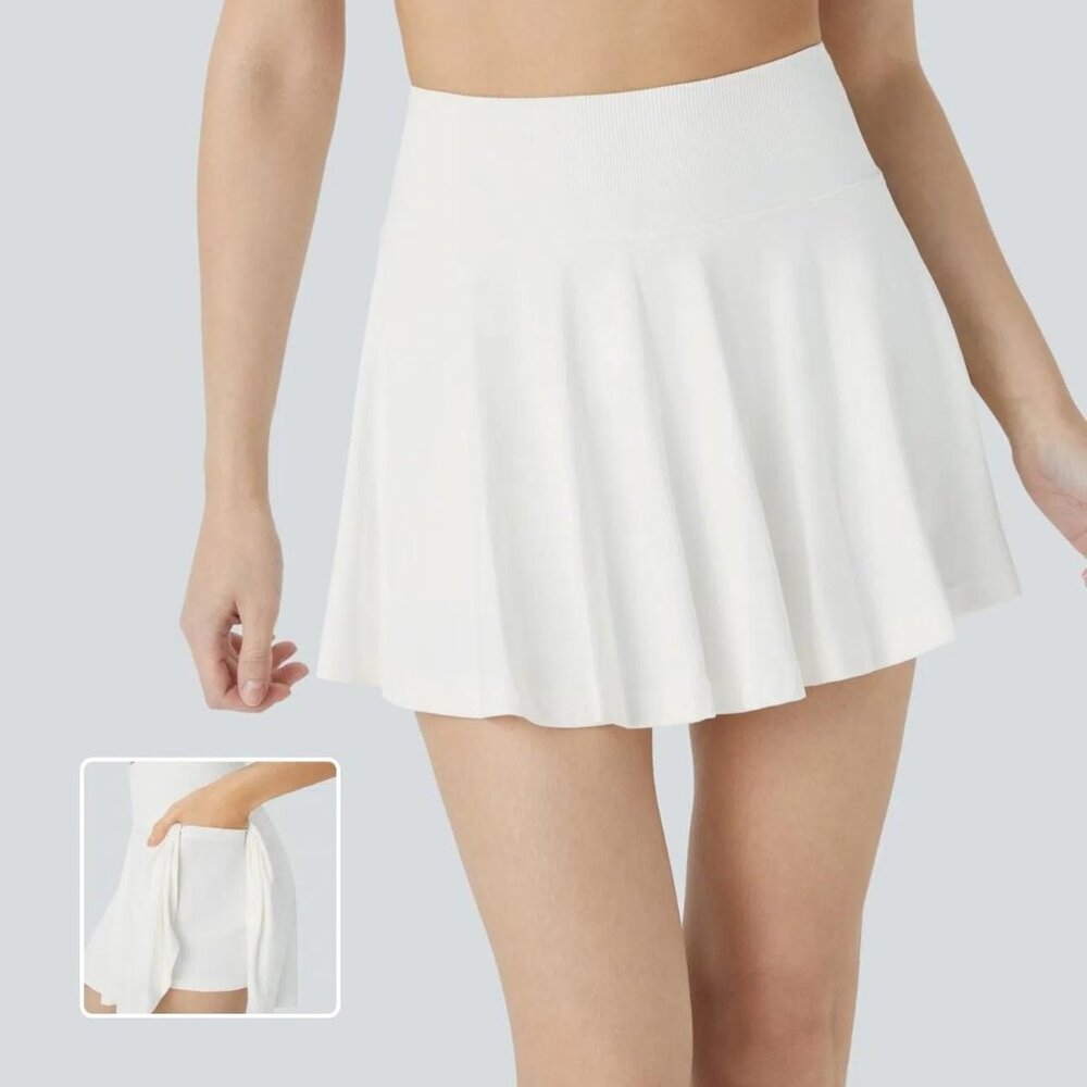 NWT Medium white skort - Halara